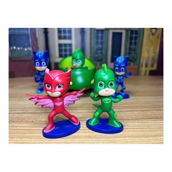 Lot of 5 PJ Masks Action Figures and Vehicle - Picture 4 of 5